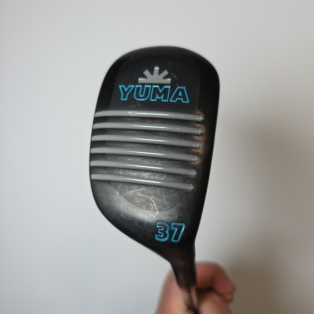 Yuma Chipper, 36.5" Long, 37 Degrees Loft, Right Handed, Excellent Condition